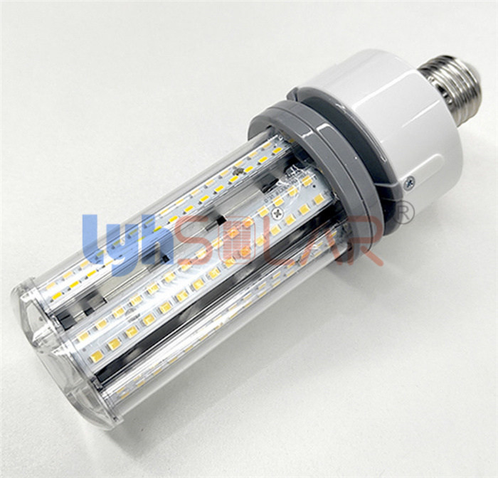228pcs SMD2835の広い入力電圧が付いている高い照明効率LEDのコーン ライト